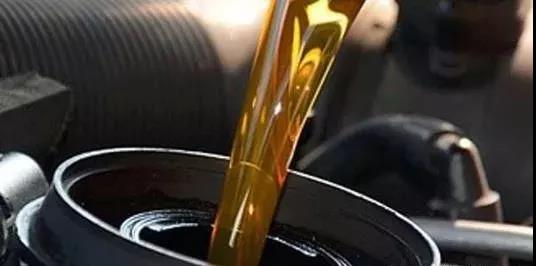 機(jī)油種類百科大全，不再傻傻分不清！